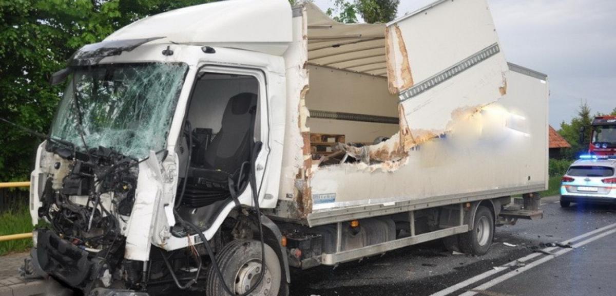 Zderzenie ciężarówek na trasie Pisz-Biała Piska