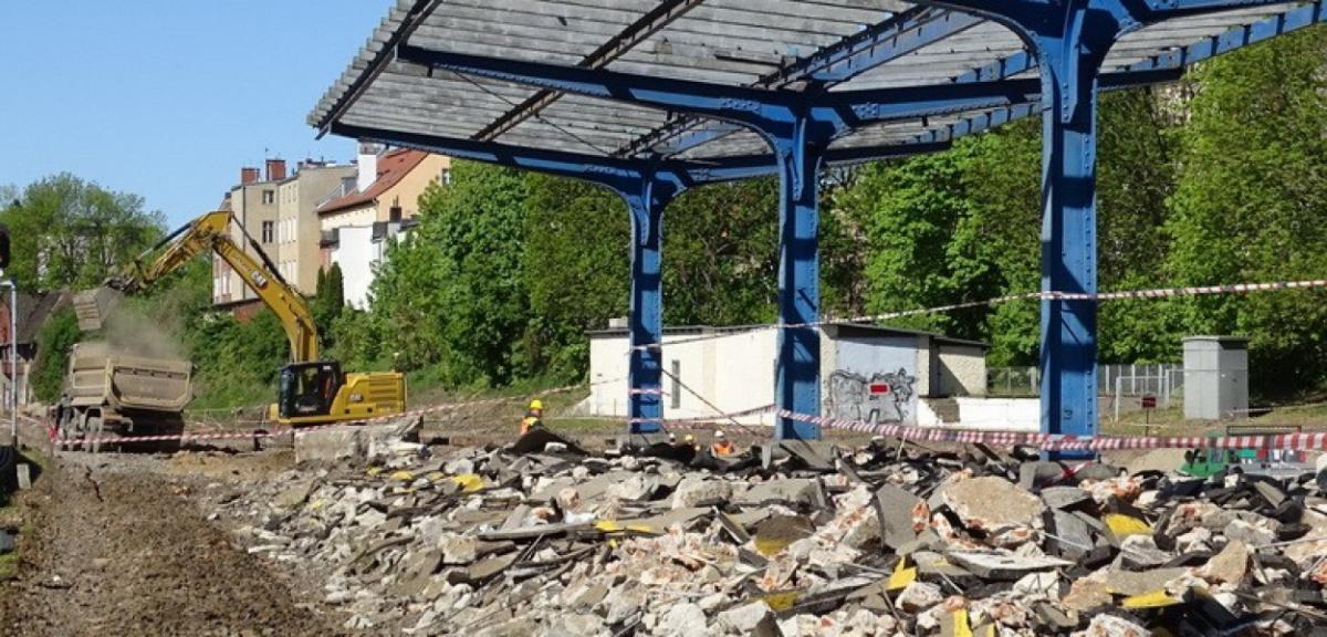 Na stacji PKP Olsztyn Główny trwa wymiana torów