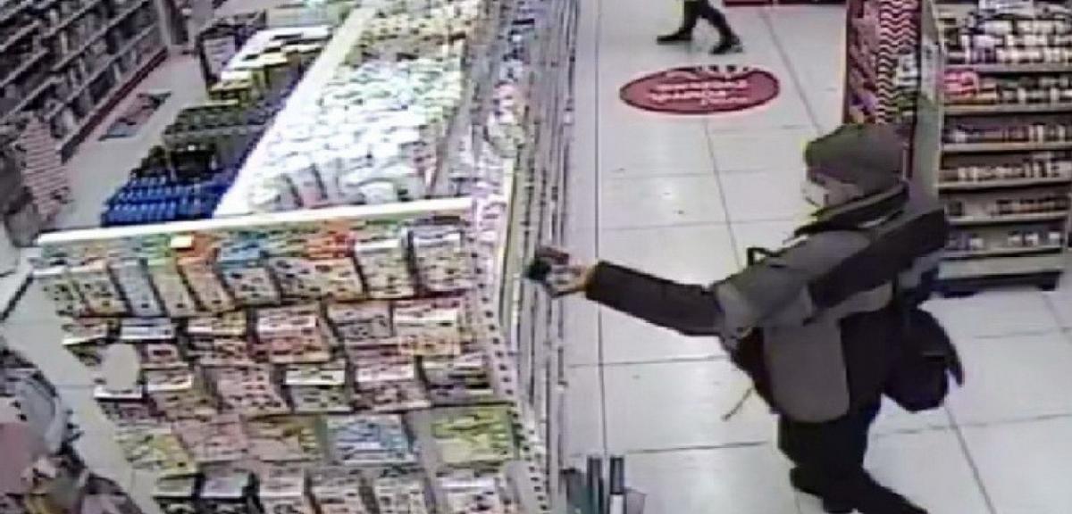 Złodziej perfum zatrzymany. Wpadł na kolejnej kradzieży