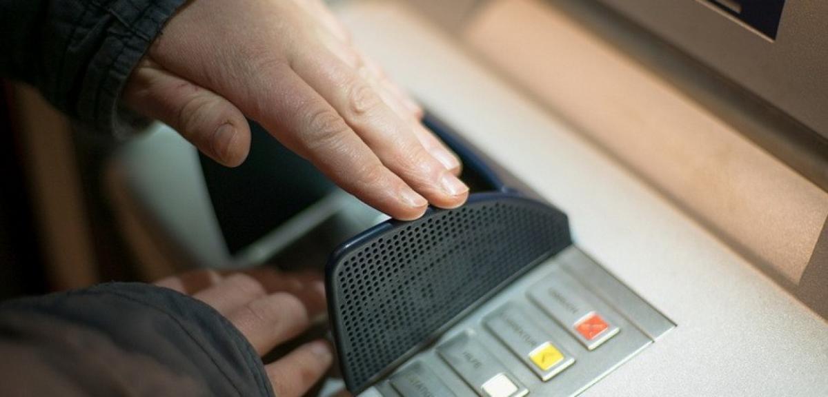 76-latek stracił 31 tys. zł. Zainwestował w fikcyjny fundusz