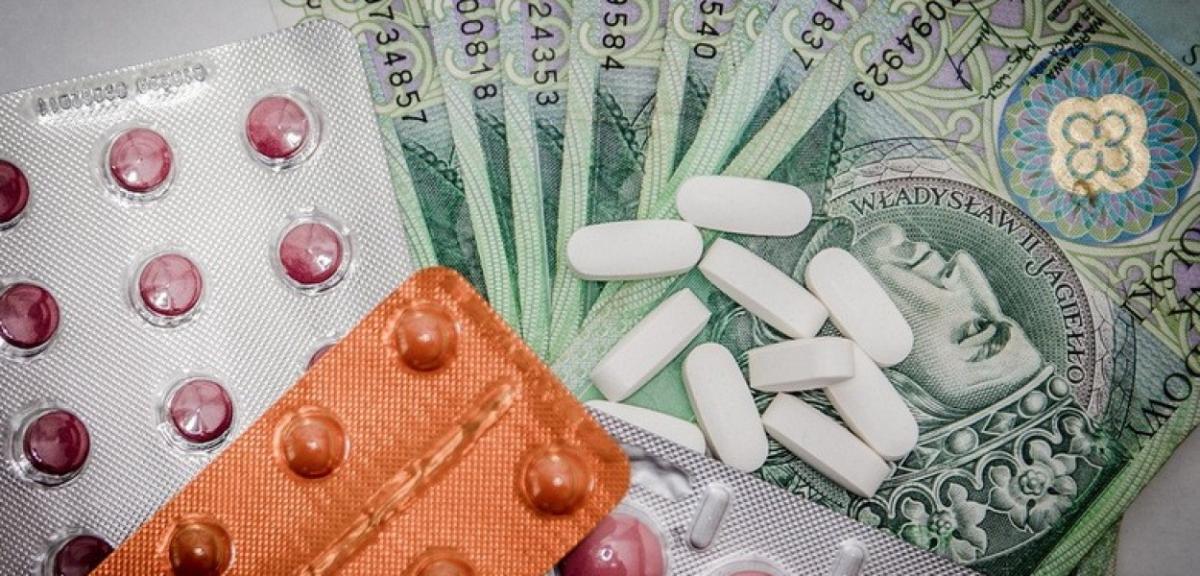 Znaczna suma pieniędzy znaleziona w piskiej aptece