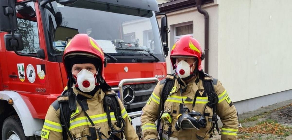  Rozszczelniony zbiornik z tlenem. Akcja strażaków na terenie szpitala w…
