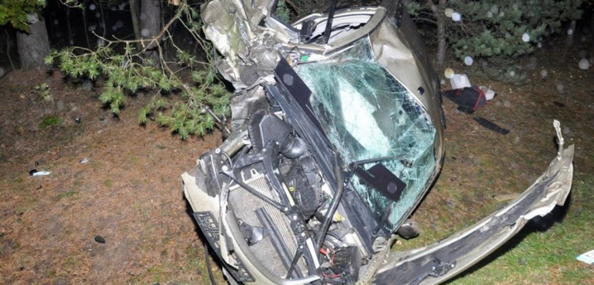 Czołowe zderzenie dwóch aut na trasie Pisz - Ruciane- Nida