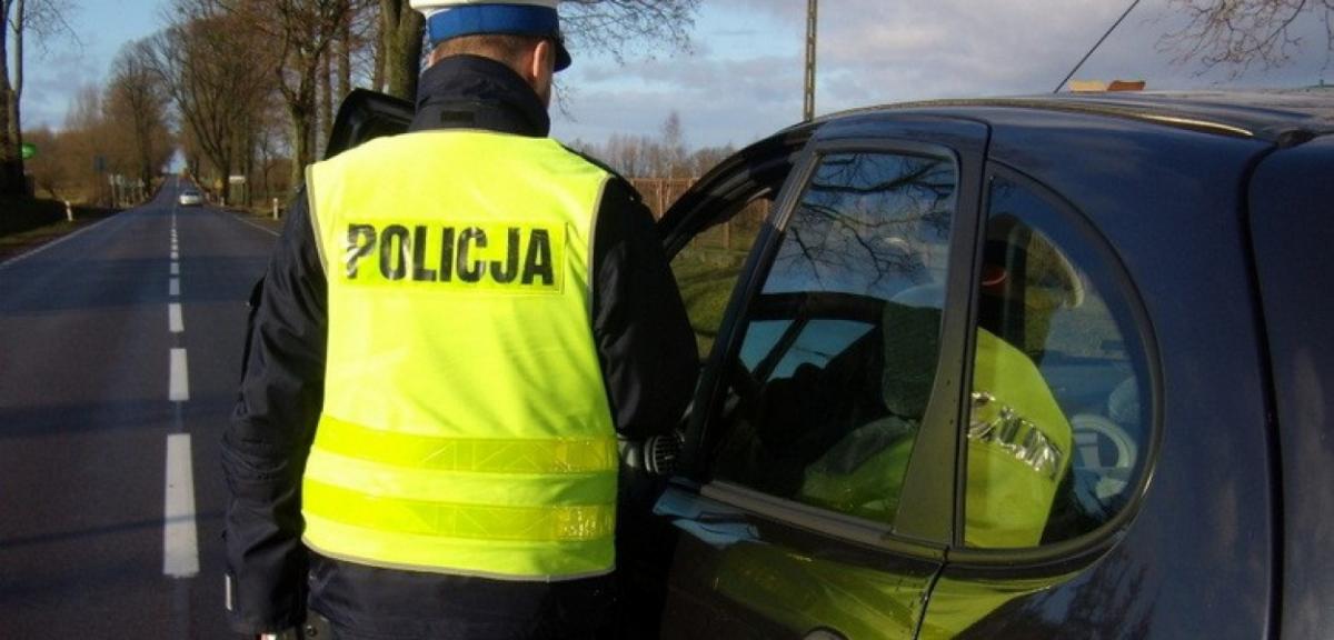 Wsiadł za kierownicę łamiąc sądowy zakaz 