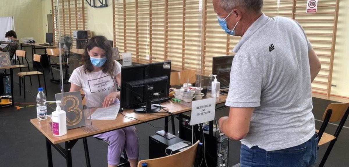  Szczepienia przeciw Covid-19 w Piszu: dziennie aplikowanych jest około 300…