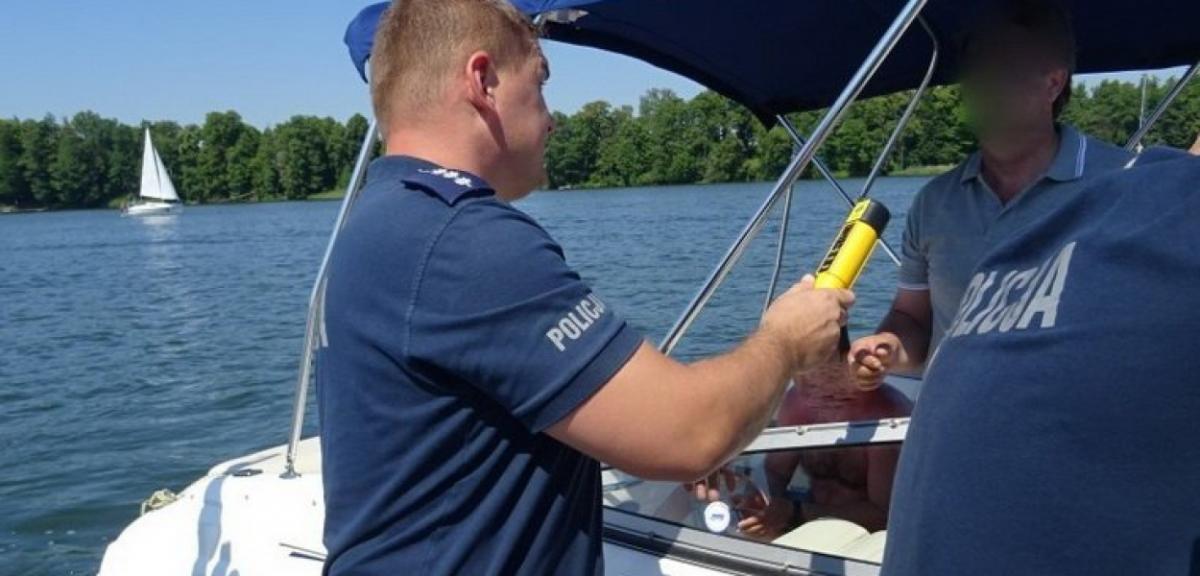 Dwaj nietrzeźwi sternicy pływali po jeziorze Nidzkim