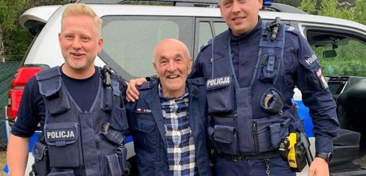 86-letni turysta zabłądził w lesie. Odnaleźli go policjanci