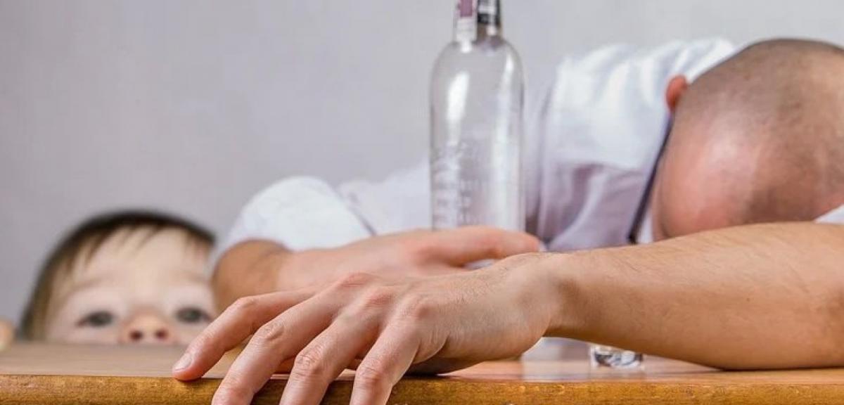 3 promile alkoholu miał ojciec sprawujący opiekę nad dziećmi
