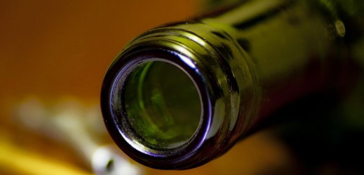Opiekowała się dziećmi pod wpływem alkoholu. Nie pierwszy raz