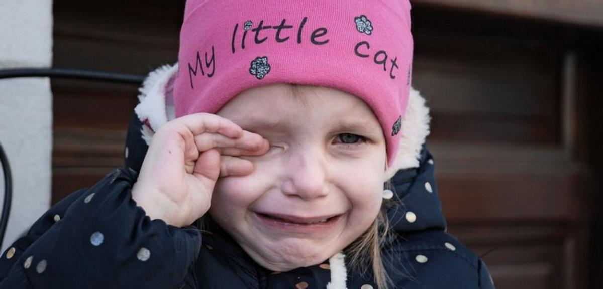 Znęcali się nad 2 i 3-latką. Areszt dla matki i konkubenta