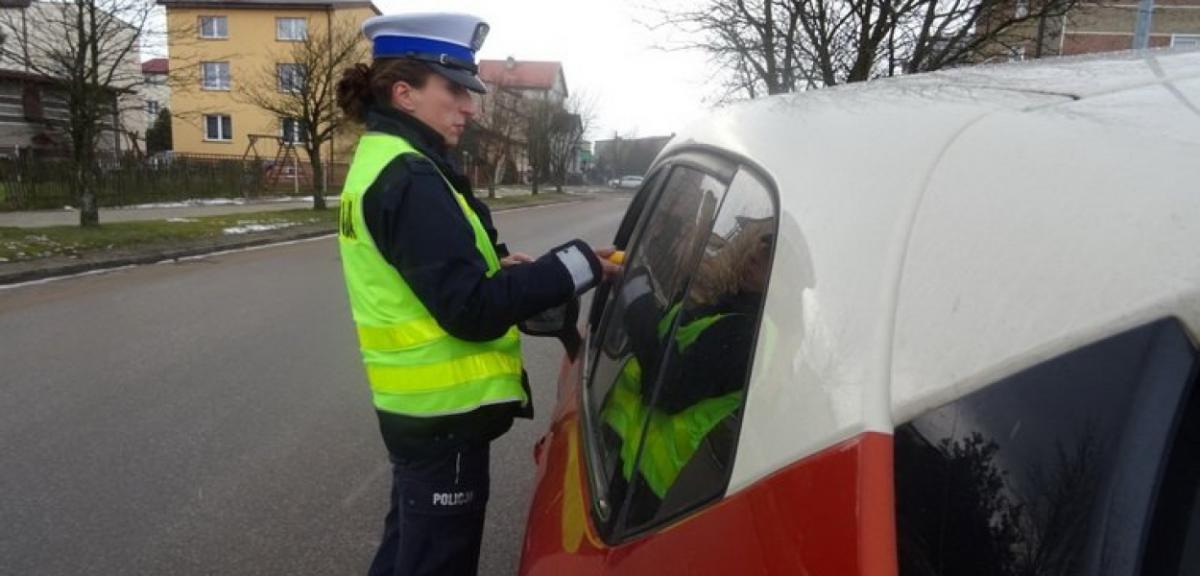 Czterech nietrzeźwych kierowców zatrzymano w weekend