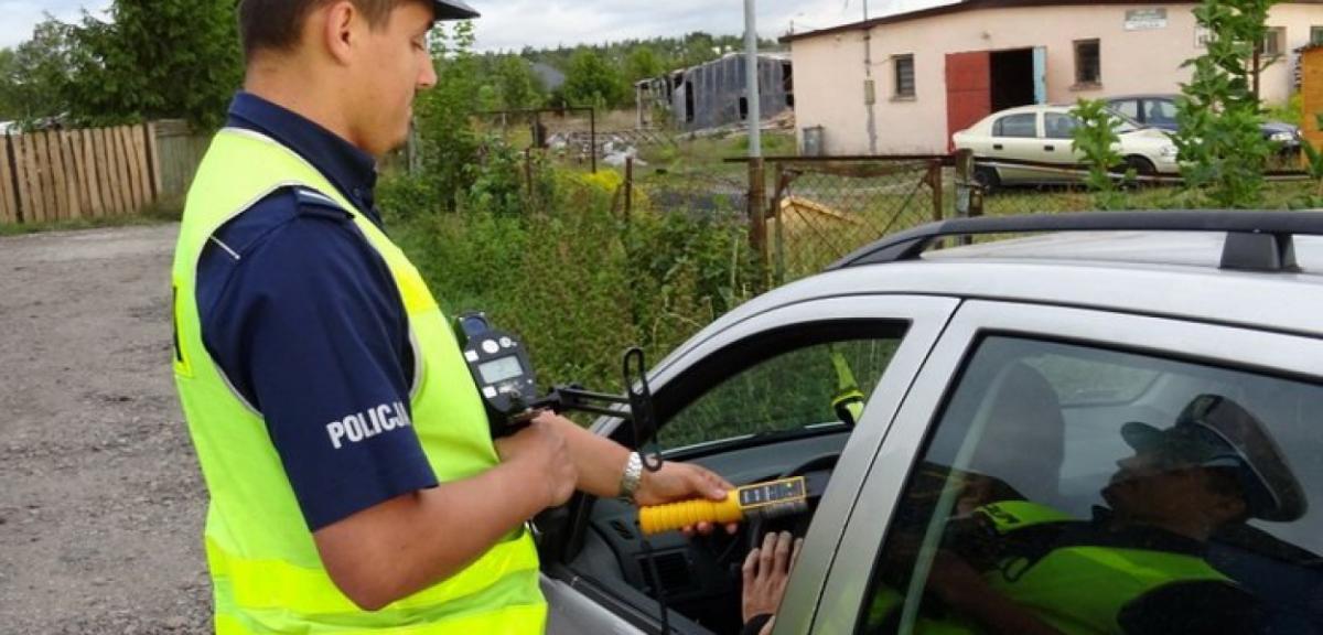 19-latek jechał z prędkością 117km/h w terenie zabudowanym
