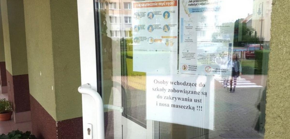 Dezynfekcja, odstępy, maseczki. Rozpoczął się nowy rok szkolny 2020/21