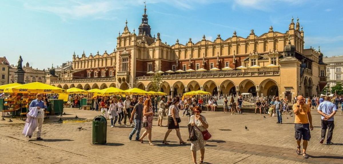 Zwiedzajmy Polskę. Bon turystyczny dla rodzin dostępny od 1 sierpnia