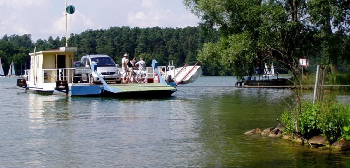 Przeprawa promowa na Wierzbie znów otwarta