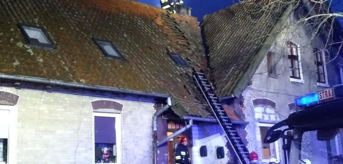 Pożar budynku w Rostkach