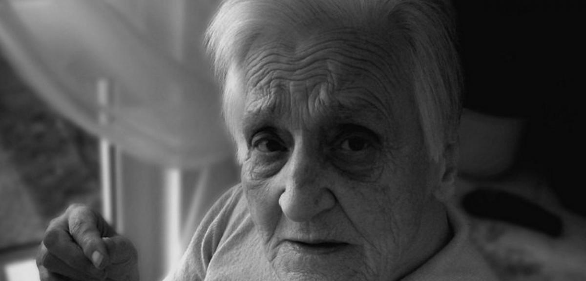 Senior ofiarą przemocy. Nie bądźmy obojętni