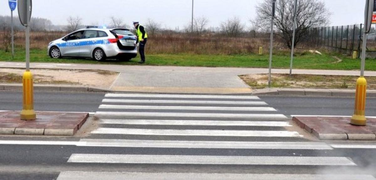 Na przejściu dla pieszych potrącono kobietę z dziećmi