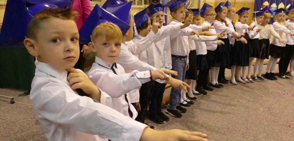 Pasowanie na uczniów Szkoły Podstawej nr 2 w Piszu