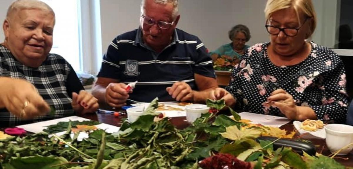 Zachwyceni jesienią. Pomysły na deszczowe dni