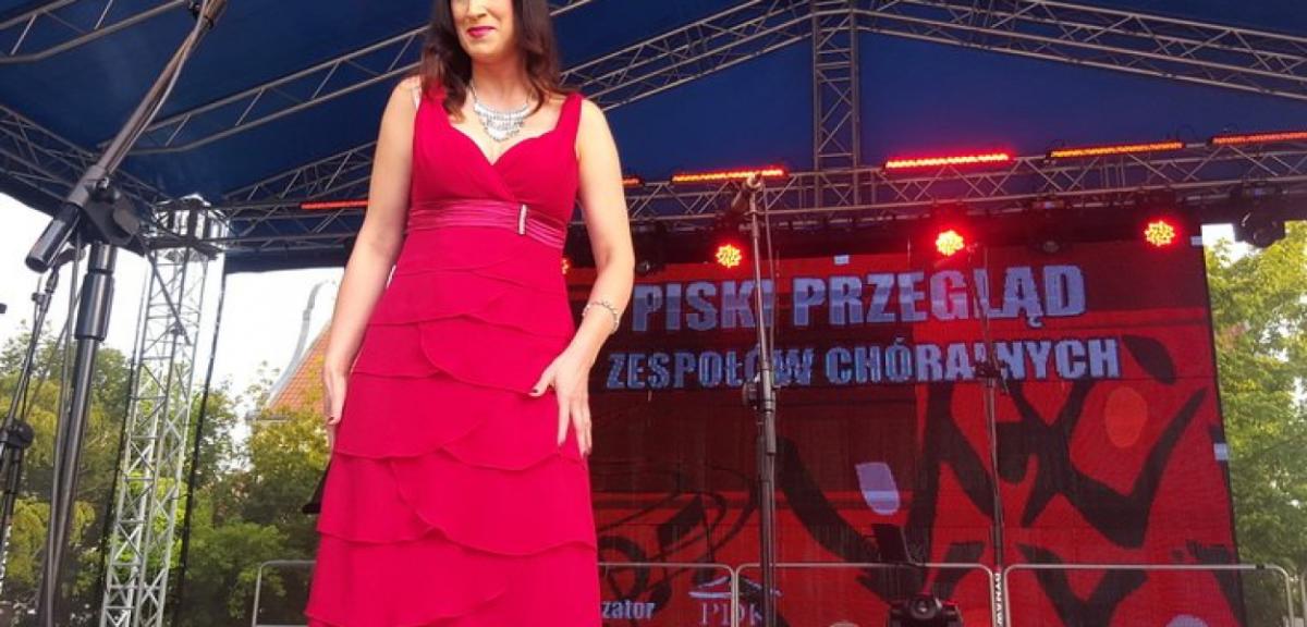  Arie operowe i szlagiery muzyki rozrywkowej wyśpiewane w piskim…