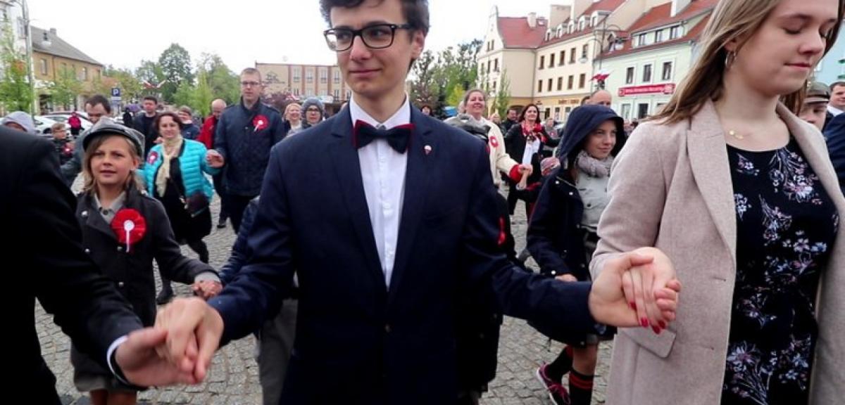 Zobacz film: Polonez na Placu Daszyńskiego