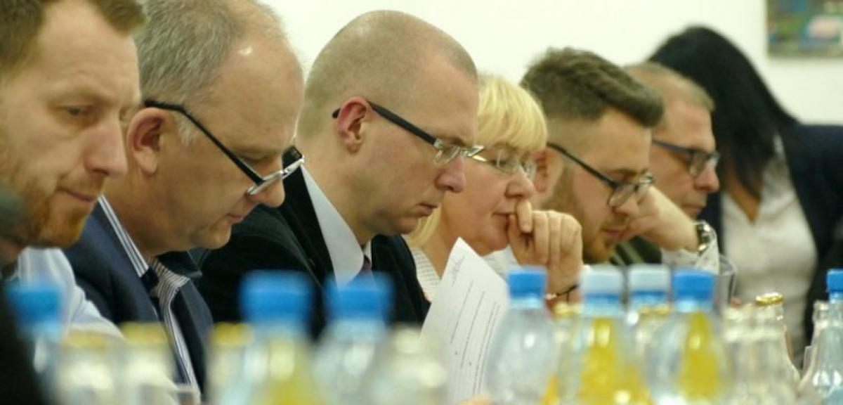 Jak nasi wybrańcy głosowali w sprawie podwyżek opłat za śmieci?