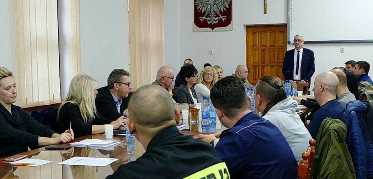 Sytuacja kryzysowa w Piszu. Organizowana jest dystrybucja wody.