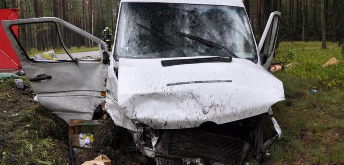W wypadku na trasie Pisz-Ruciane Nida zginął kierowca busa