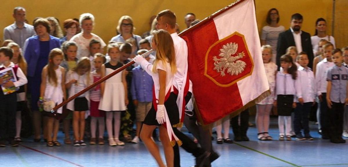 Wyróżnienia za naukę, konkursy i sport w piskiej Jedynce