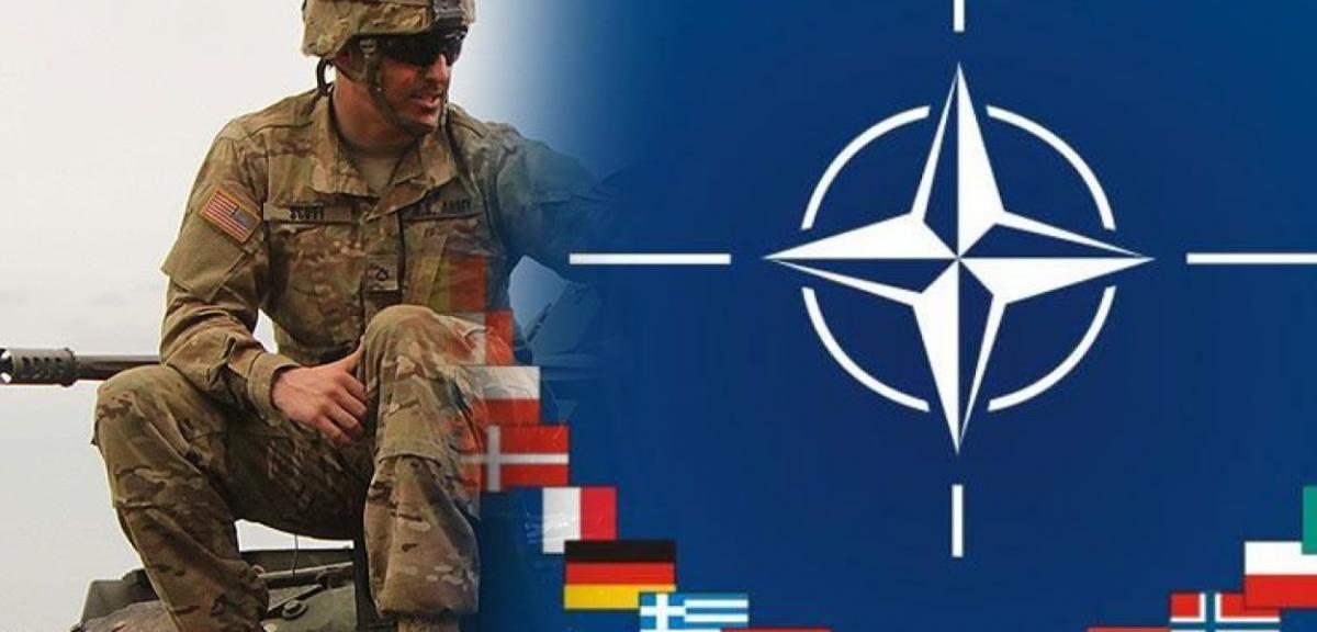 US Army pręży muskuły