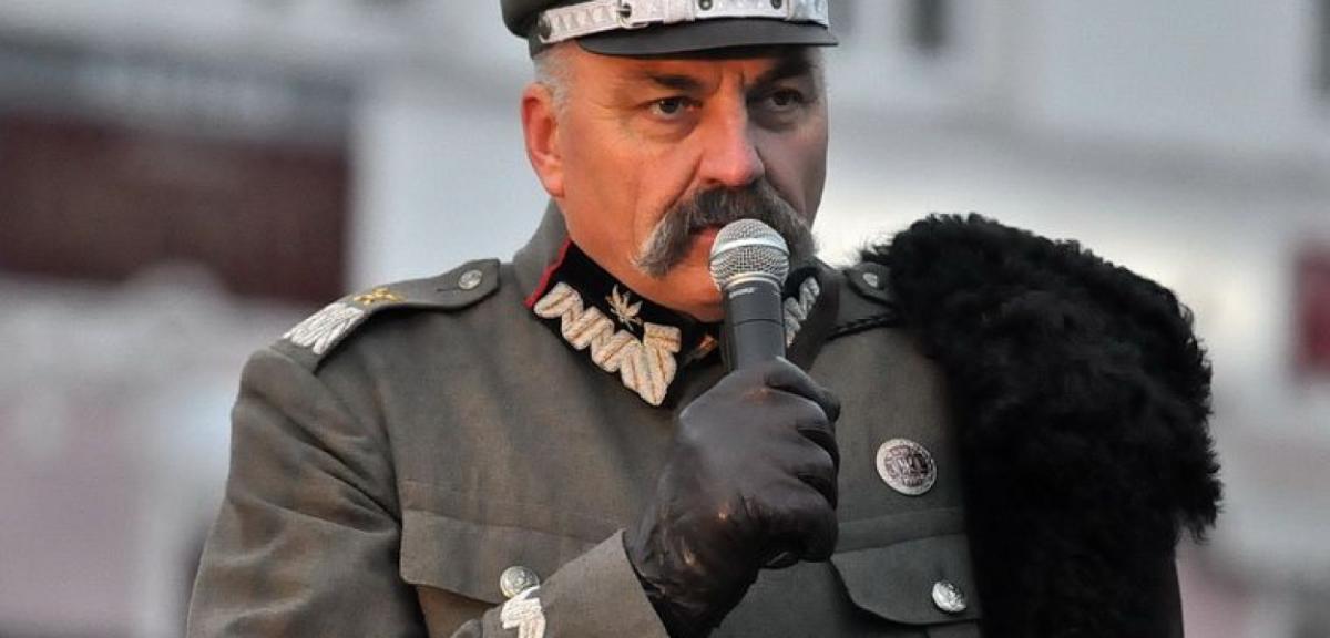 Pisz: Piłsudski na Placu Daszyńskiego