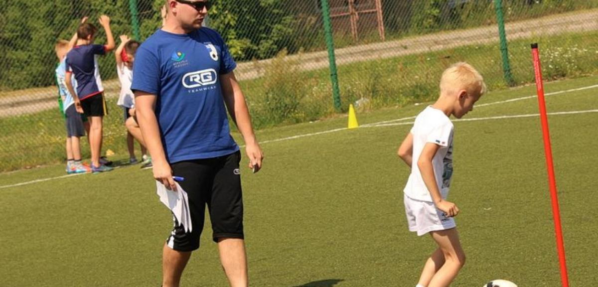 Kamil Kozłowski z Pisza pokieruje Akademią Młodych Orłów w Olsztynie