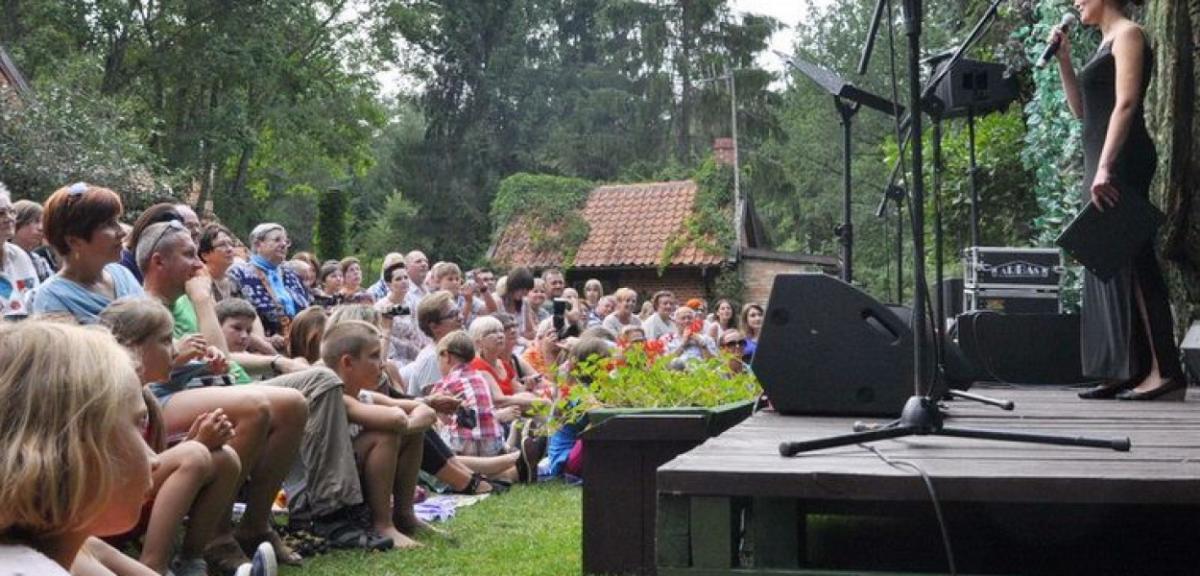 Plejada gwiazd na plenerowej scenie w Praniu