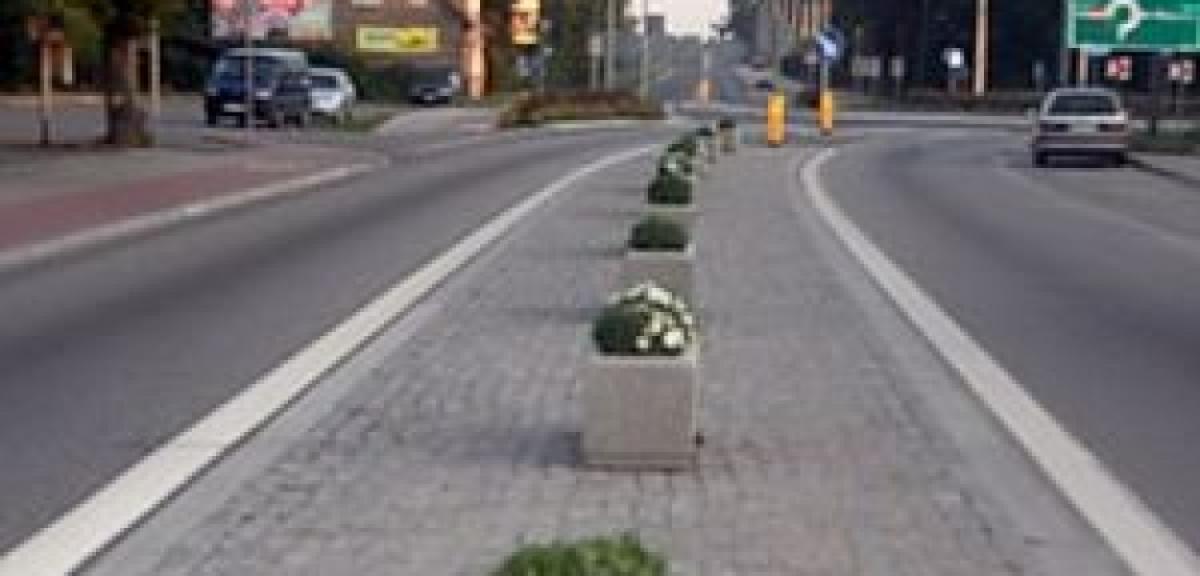 Samochody ustąpiły miejsca kwietnikom