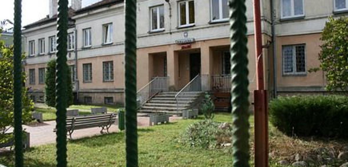 Bił, wyzywał i groził, że zabije
