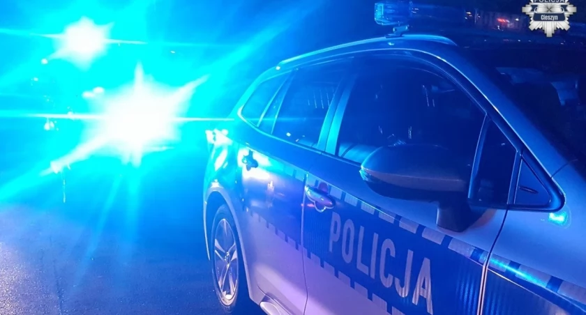 Policja zatrzymała kierowcę łamiącego sądowy zakaz i przekraczającego prędkość