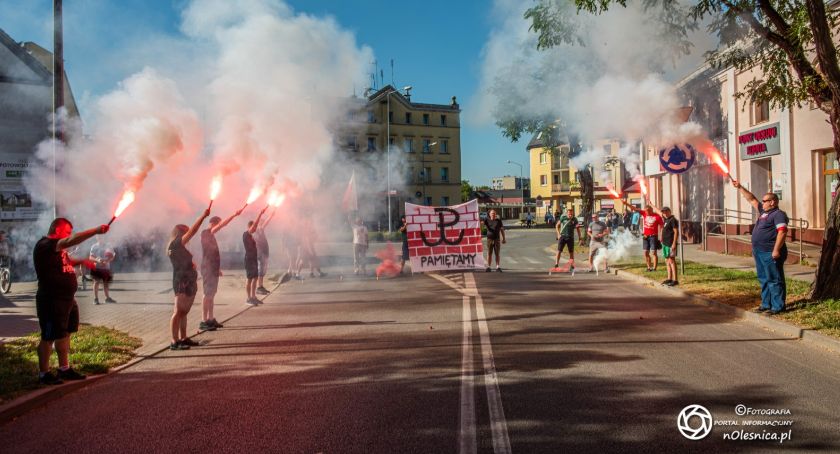 Kolejne obchody 76 rocznicy Powstania Warszawskiego pod obeliskiem Żołnierzy Wyklętych