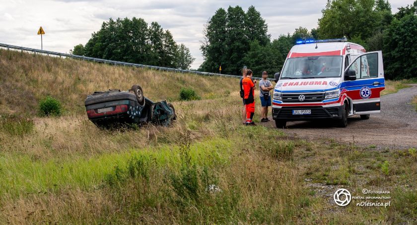 Dachowanie auta po nieudanym driffcie