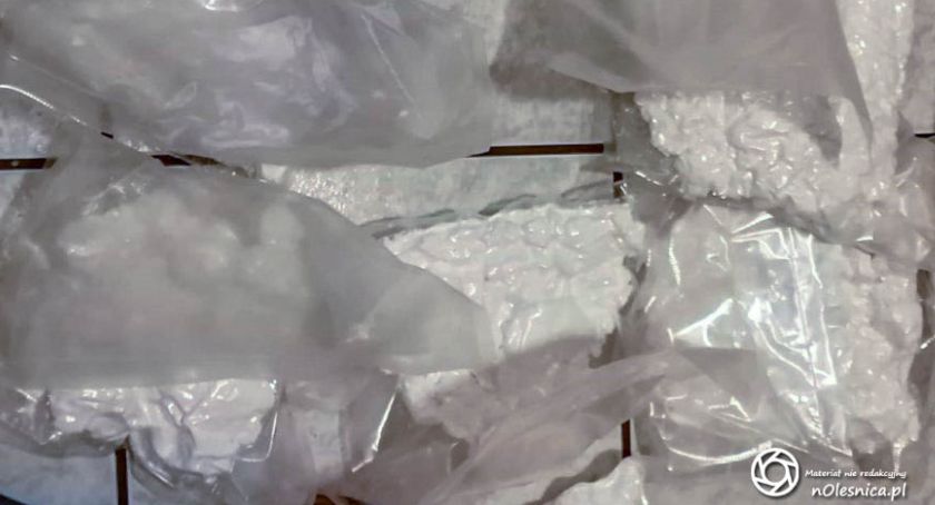Policjanci przejęli ponad 4,5 kg amfetaminy – areszt dla 18 - latka