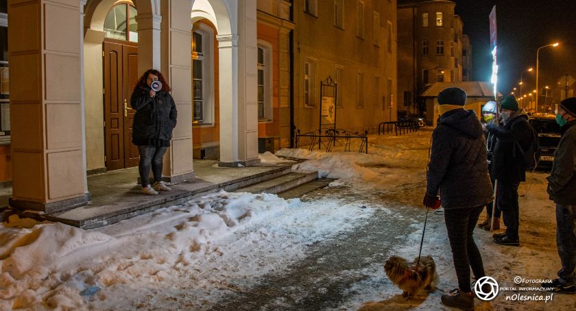 Ulicami Oleśnicy kolejny raz przeszły osoby protestujące w ramach Strajku kobiet