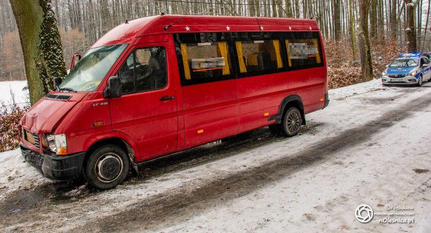 Miodary -  zderzenie busa z autobusem