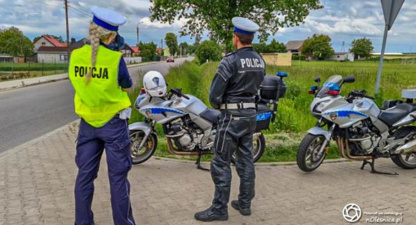 34 wykroczenia i 2 odebrane prawka - efekt działań oleśnickiej drogówki