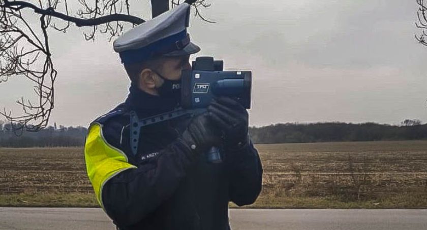 Noga z gazu - dziś policja kontroluje prędkość na drogach