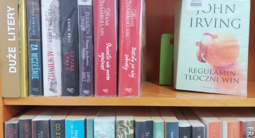 Książka na... długi weekend - biblioteka proponuje