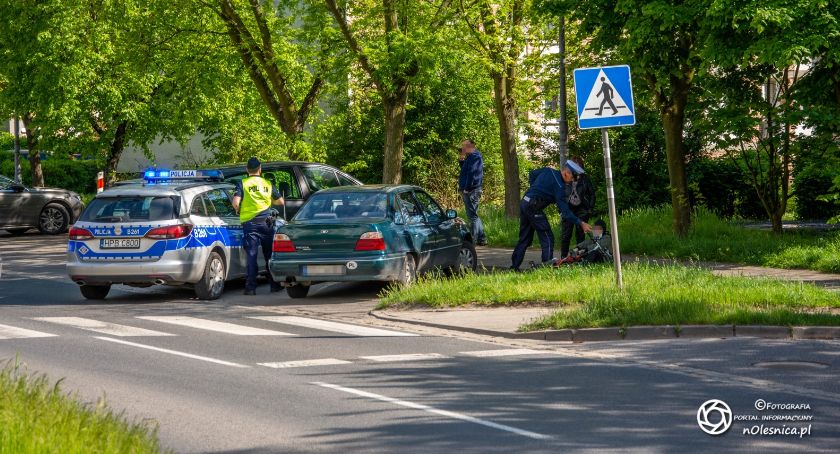 Potrącenie młodego rowerzysty na Klonowej