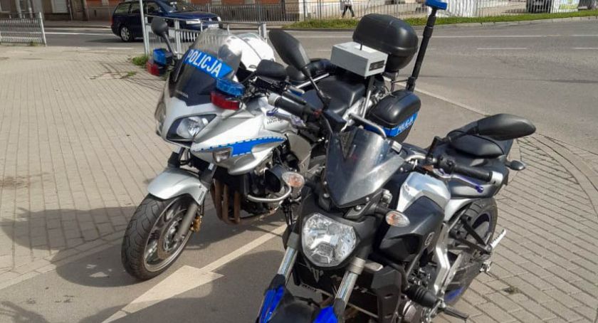 Motocykl pochodzi z kradzieży, kierujący nie ma uprawnień