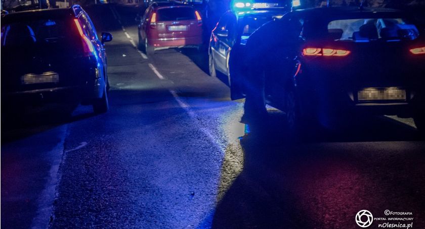 Potrącenie pieszego na ulicy Dobroszyckiej - interweniował LPR