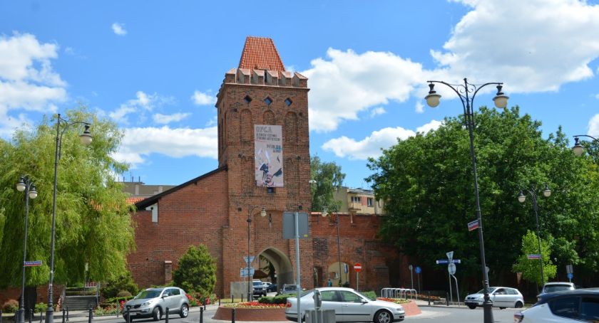 Wrześniowe spacery po Oleśnicy z przewodniczką - terminy