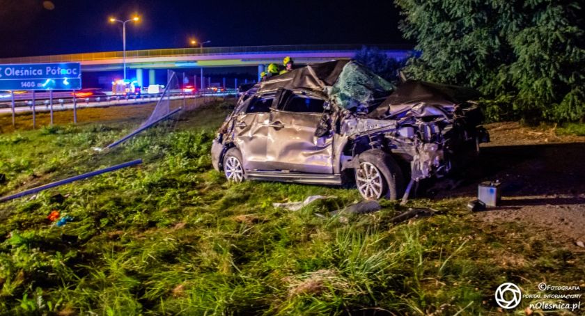 Poważny wypadek na trasie S8 - auto wyleciało z drogi